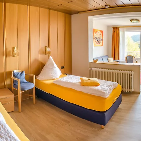 Hotelpension Schroeder فيلنغن