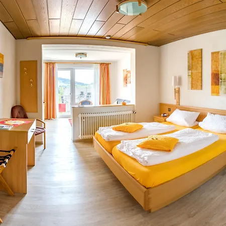 فندق Hotelpension Schroeder فيلنغن