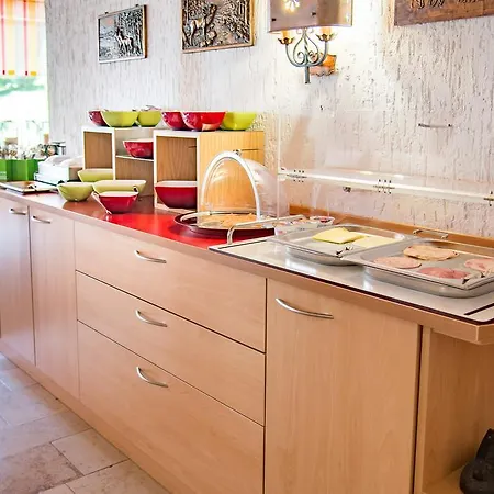 فندق Hotelpension Schroeder 3*