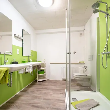 Hotelpension Schroeder فيلنغن