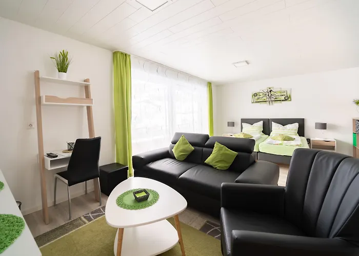 Hotelpension Schroeder 호텔